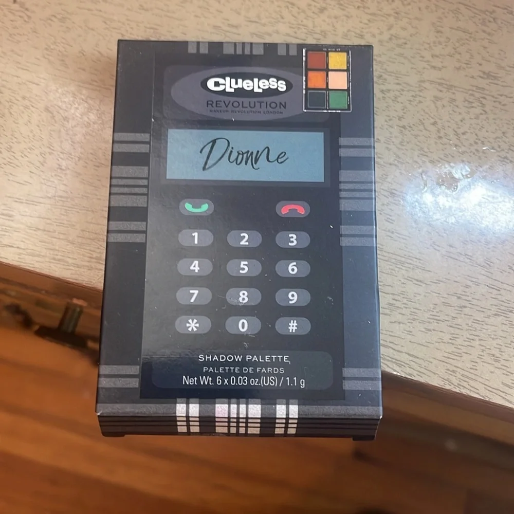 NIB Revolution eyeshadow palette